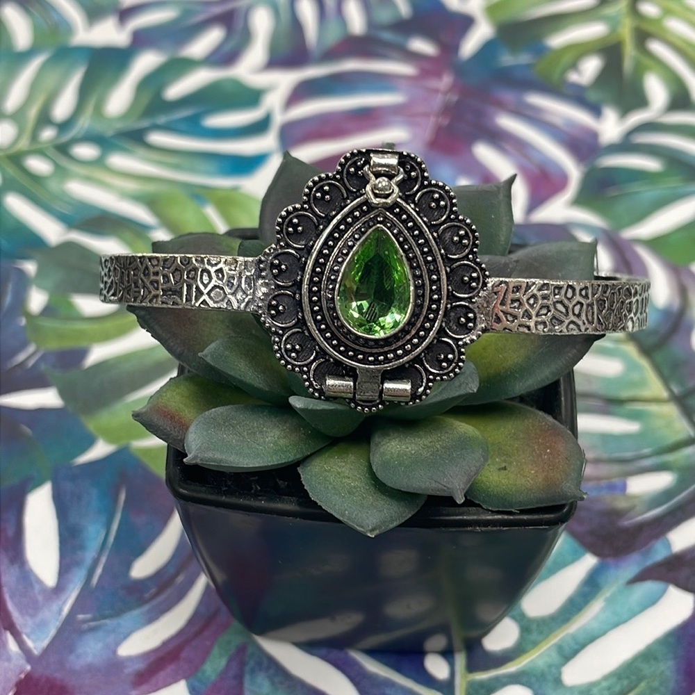 Peridot Silver Locket Bracelet